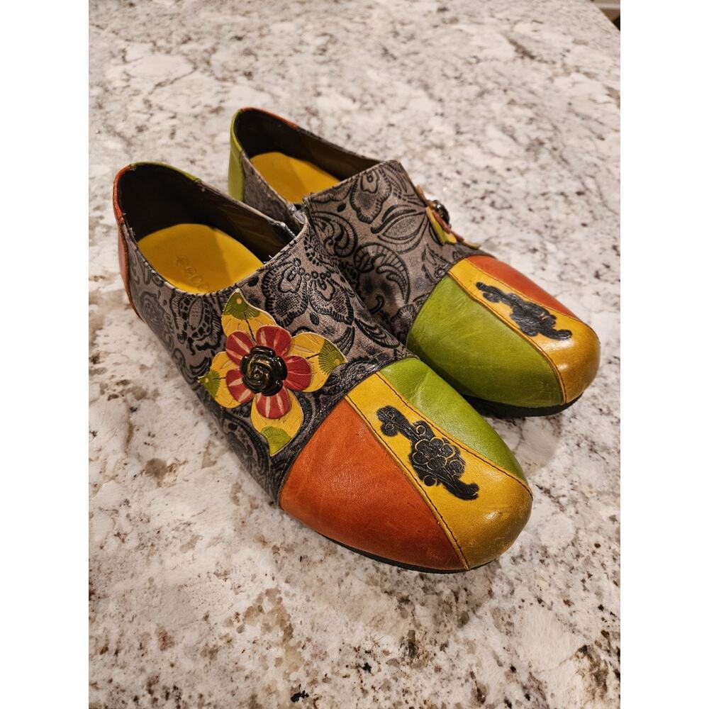 Socofy Leather with 3-D Floral Accents Bohemian Shoes Womens Size 40 US 9.5 LN